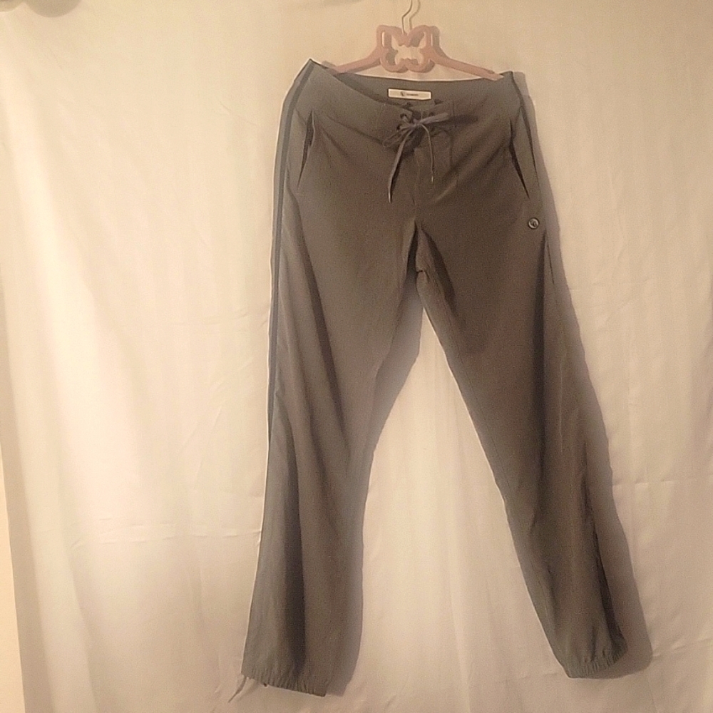 CG Habitats Men's Gray Jogger Pants With Drawstring & Zippered Pockets, Size: 30